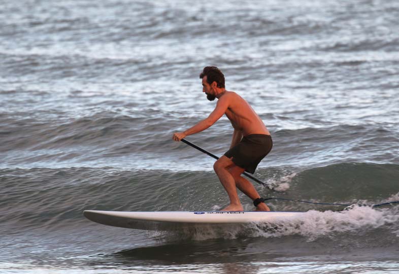 Video – Photo Gallery – Cobourg, the Surfing Capital of Northumberland County