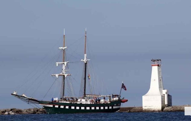 August 5, 2026 Fair Jeanne Leaving Cobourg Harbour3627