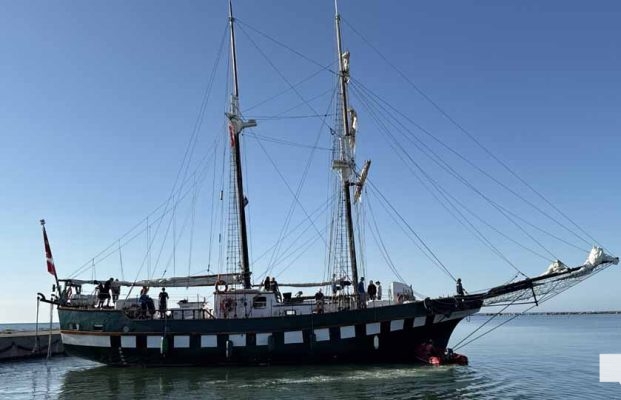 August 5, 2026 Fair Jeanne Leaving Cobourg Harbour3640